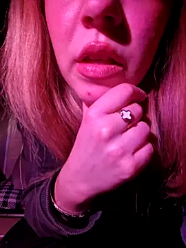 SUSELLAM1 online show from March 2025 10:31:02 PM