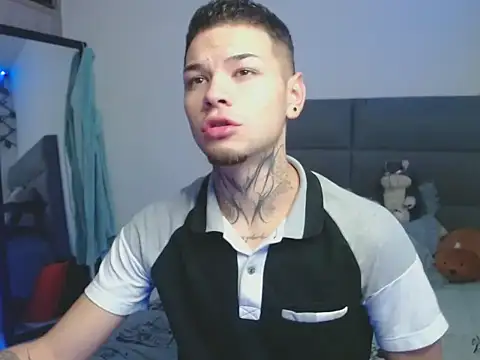 MarceloMilk online show from October 2025 05:19:02 AM