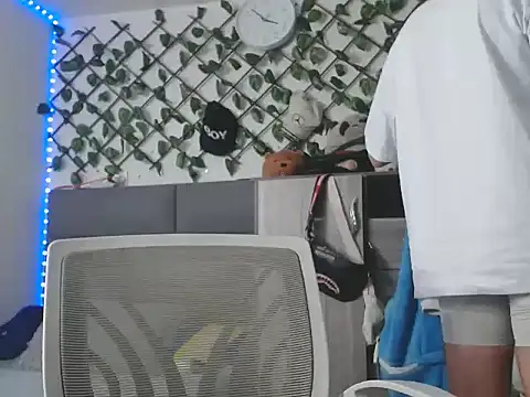 MarceloMilk online show from November 2025 02:13:01 AM