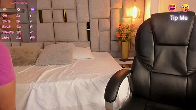 Saori newman online show from January 2025 12:00:01 PM