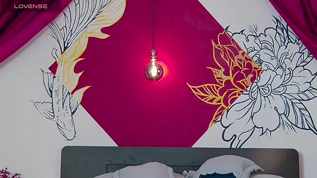 Lunamistyc online show from September 2025 07:46:02 PM