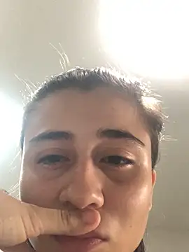 Snapshot of Vero_and_Rick chatting on December 2024 06:25:01 PM Vero and Rick online show from December 2024 06:25:01 PM