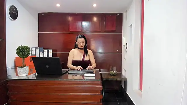 Snapshot of Valery_Diamond chatting on July 2026 11:07:02 PM Valery Diamond online show from July 2026 11:07:02 PM