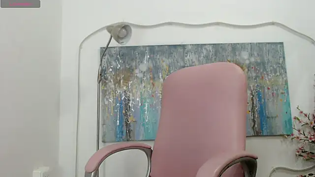 ariana crazzy online show from December 2024 04:29:02 PM