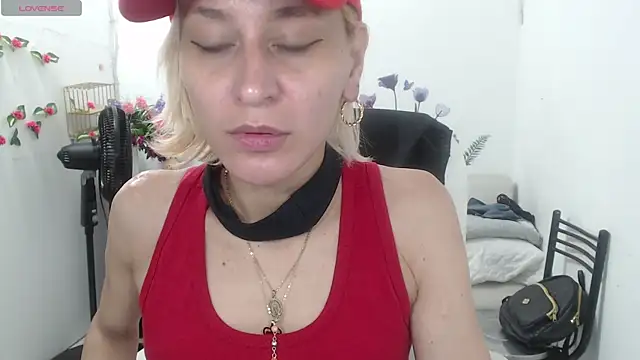 ariana crazzy online show from January 2025 04:55:02 PM