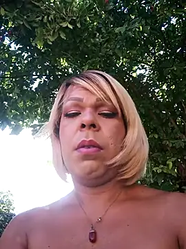 blondebitchlitle online show from November 2025 01:44:02 PM