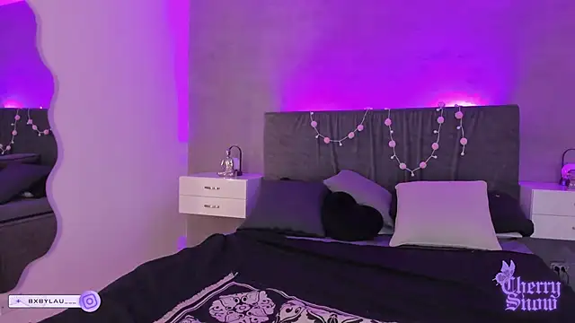  cherrysnow online show from October 2025 05:37:01 AM