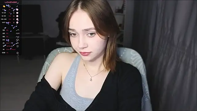 SweetLinaa online show from March 2026 06:03:01 PM