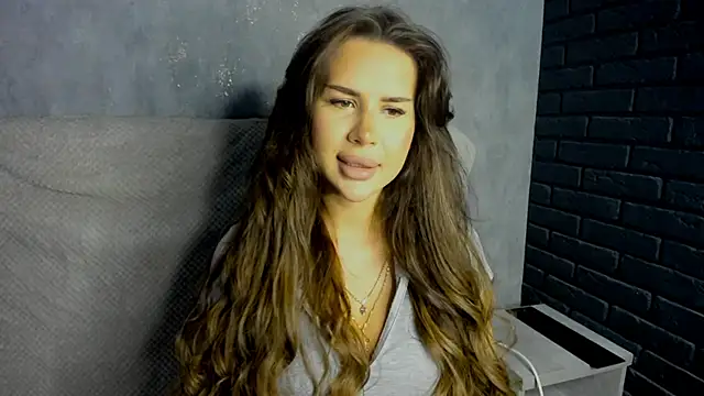 Snapshot of SuraMune chatting on March 2026 12:10:02 PM SuraMune online show from March 2026 12:10:02 PM