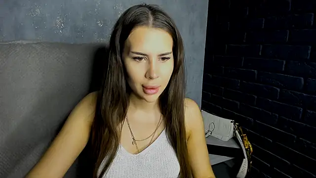 Snapshot of SuraMune chatting on April 2026 10:21:02 PM SuraMune online show from April 2026 10:21:02 PM