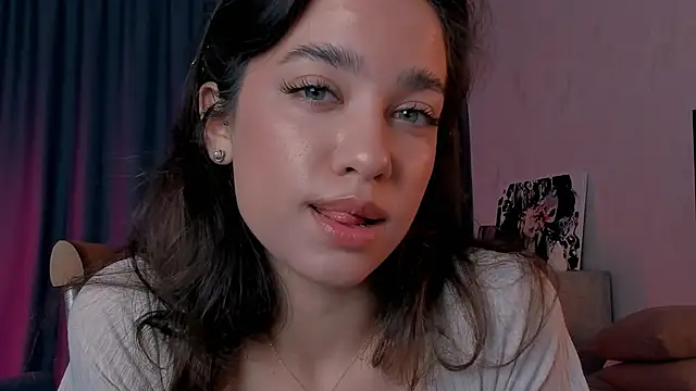 EmeliaReaper online show from October 2025 08:31:01 PM