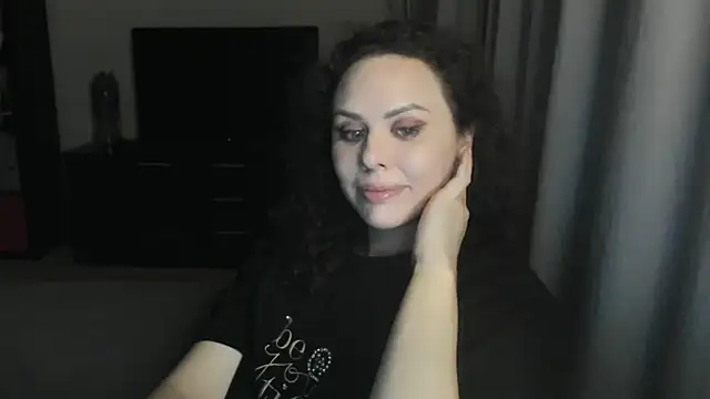 MollyCheiz online show from June 2026 08:46:01 PM