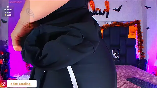 canela oss online show from October 2025 12:05:01 PM