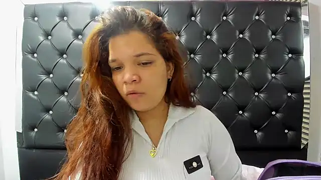 MelanyCarter18 online show from December 2025 02:45:02 PM