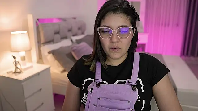 Camilaa bueno online show from January 2025 12:06:01 AM