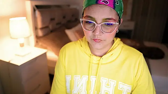 Camilaa bueno online show from October 2025 12:20:01 AM