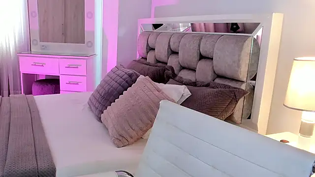 Camilaa bueno online show from March 2026 04:15:01 PM