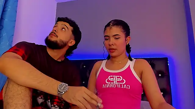 Snapshot of sharon_and_myke chatting on January 2025 02:01:01 AM sharon and myke online show from January 2025 02:01:01 AM