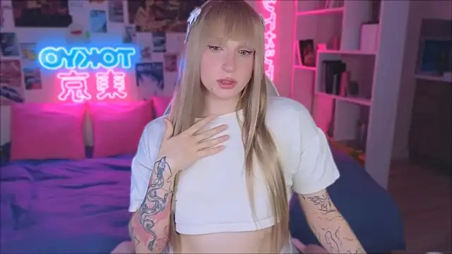 Snapshot of p1nkvenom chatting on March 2025 07:06:01 PM p1nkvenom online show from March 2025 07:06:01 PM