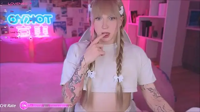 Snapshot of p1nkvenom chatting on March 2025 06:25:01 PM p1nkvenom online show from March 2025 06:25:01 PM