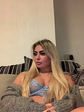 UKJuicyPrincess online show from December 2024 08:44:01 PM