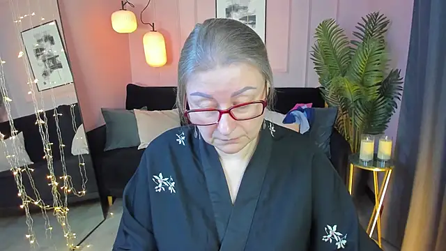 AlexandraKind online show from February 2026 01:45:02 PM