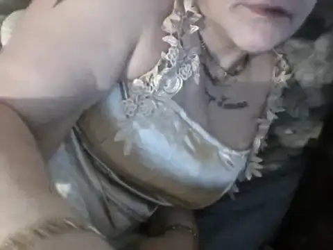 housewife shantie online show from March 2025 01:42:02 AM