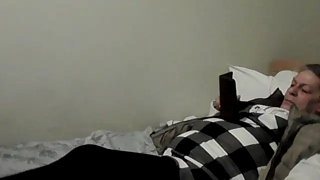 housewife shantie online show from October 2025 10:49:02 AM