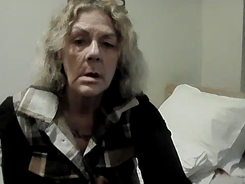 housewife shantie online show from March 2026 02:43:01 PM