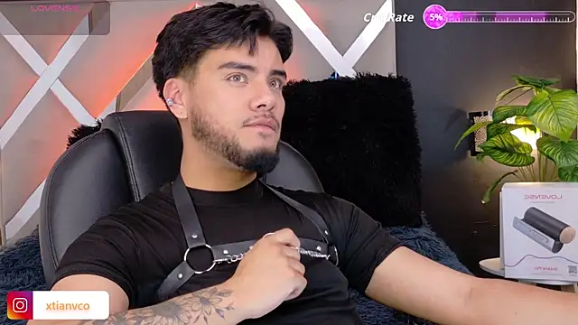 Tommidubois online show from December 2025 04:08:01 AM