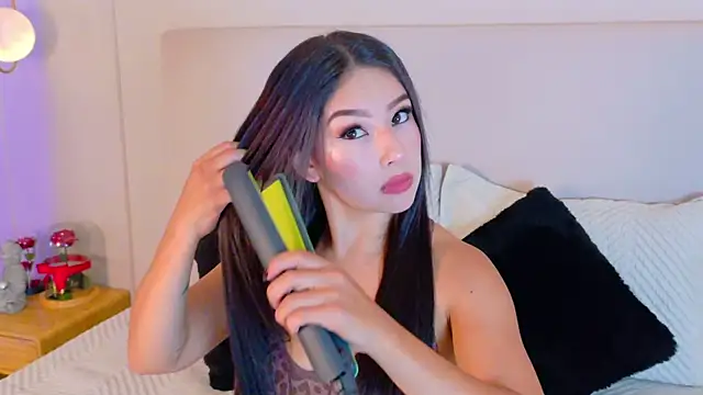 EymiCuper online show from December 2025 08:39:02 PM