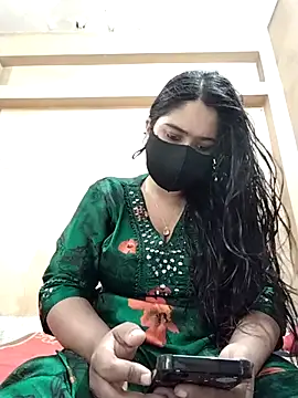 Magical Girl- online show from October 2025 04:13:01 AM