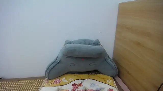 HotQueen online show from February 2025 01:10:02 PM