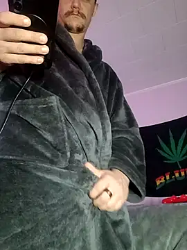 Snapshot of ChuckyyDee chatting on March 2026 10:32:01 PM ChuckyyDee online show from March 2026 10:32:01 PM