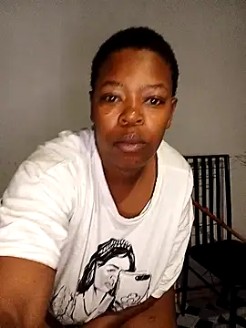 curvyloneah75 online show from October 2025 04:04:02 AM