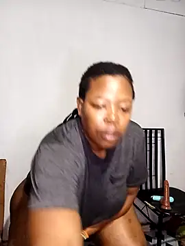 curvyloneah75 online show from November 2025 04:58:02 AM