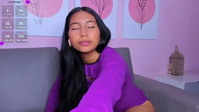 Snapshot of Rashida_Taliba chatting on January 2025 02:05:01 PM Rashida Taliba online show from January 2025 02:05:01 PM