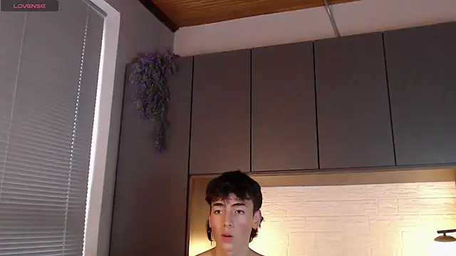 MattiDeLuca online show from December 2024 06:01:02 PM