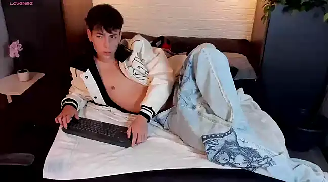 MattiDeLuca online show from December 2024 05:29:02 PM