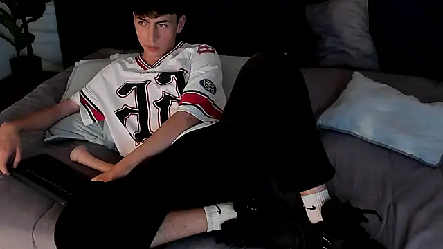 MattiDeLuca online show from February 2025 01:23:01 AM