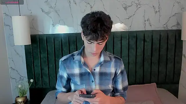 MattiDeLuca online show from February 2025 11:40:02 AM