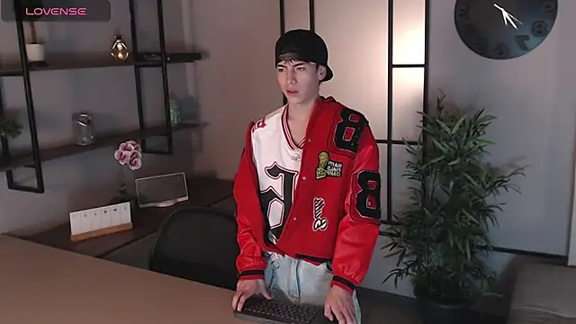 MattiDeLuca online show from February 2025 11:40:02 AM