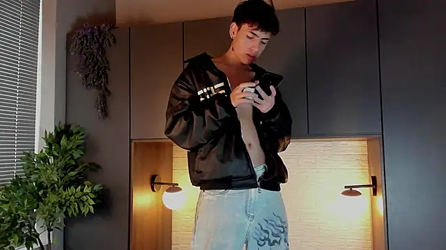 MattiDeLuca online show from March 2025 02:23:01 PM