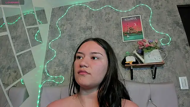 Megan sophia2 online show from September 2025 05:02:01 PM