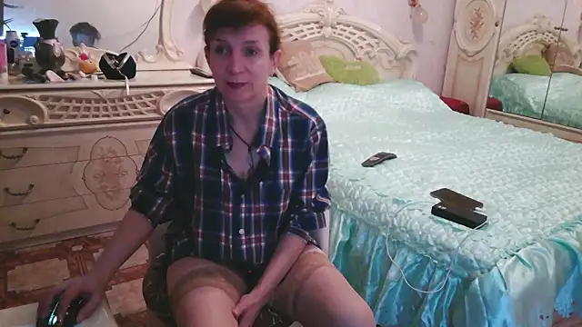 Debra Phoenix online show from October 2025 10:41:02 PM