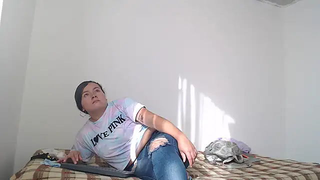 Naugthydolls online show from January 2025 12:56:01 PM