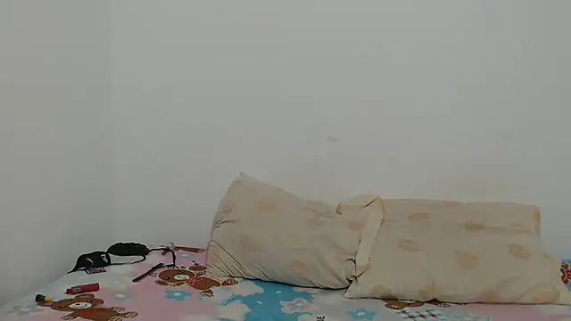 Naugthydolls online show from March 2025 12:43:01 AM