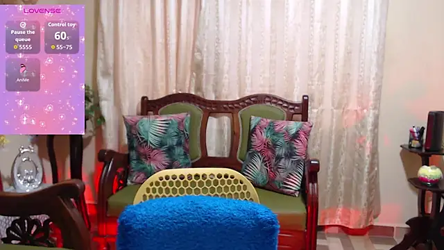 Snapshot of sara_florez1 chatting on October 2025 11:18:02 AM sara florez1 online show from October 2025 11:18:02 AM