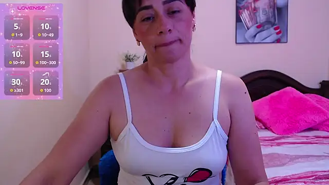 Snapshot of sara_florez1 chatting on November 2025 11:11:01 AM sara florez1 online show from November 2025 11:11:01 AM