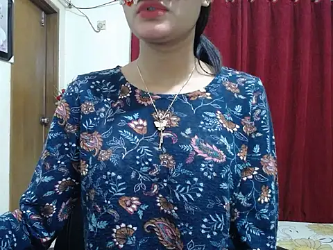 Snapshot of taisina chatting on February 2025 08:03:02 PM taisina online show from February 2025 08:03:02 PM